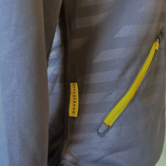 Nike Jacket Livestrong Gray Running Jacket with Yellow Accents Sz S - Picture 5 of 9